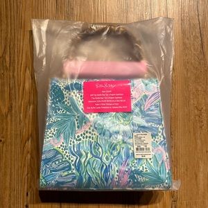 NWT Lilly Pulitzer Botanical Green Holiday In The Sun Purse